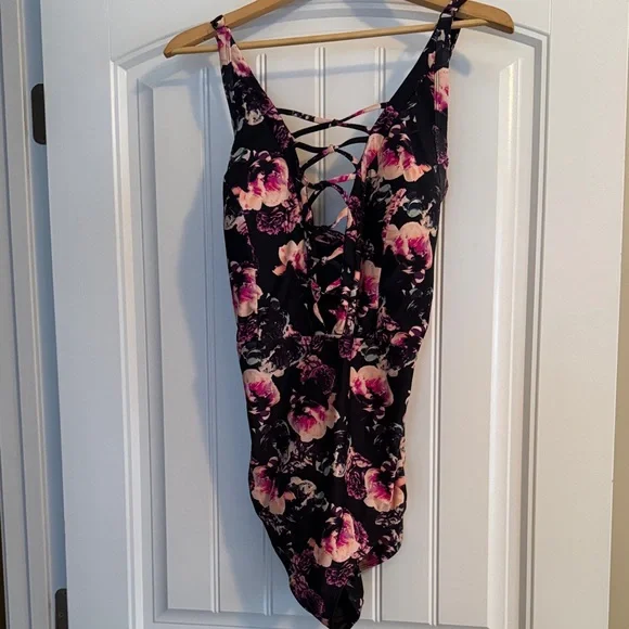 Torrid Size 3 Floral Lattice Front One Piece Swimsuit-Deep V, Adjustable Straps - Picture 1 of 6